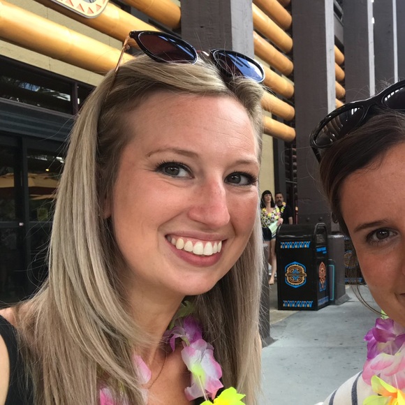 Meet your Posher, Elizabeth - Picture 1 of 1